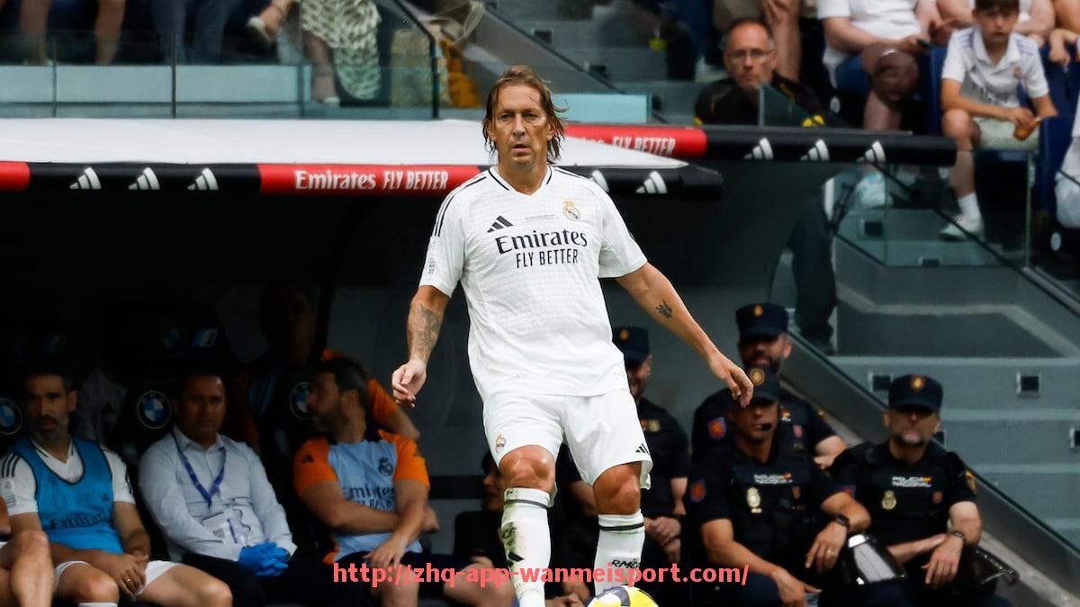 完美体育官方入口-世俱杯比赛技术细节拆解：传接球节奏与区域站位