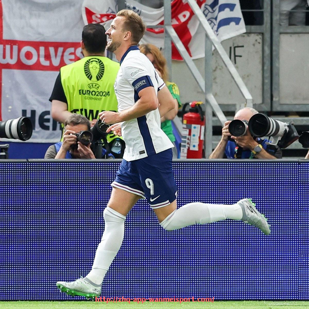 完美体育官方入口-世俱杯比赛精彩瞬间剪辑合集与高光画面重现